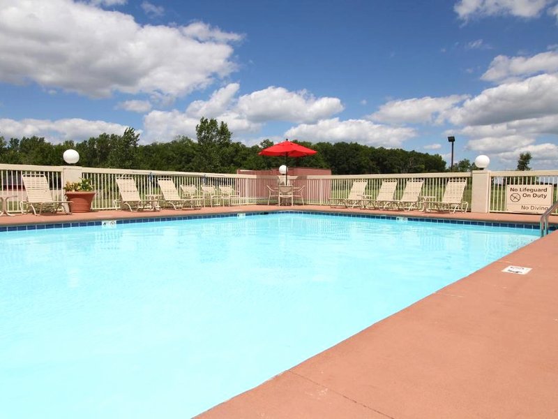 Country Inn & Suites by Radisson, Sandusky South, OHの写真