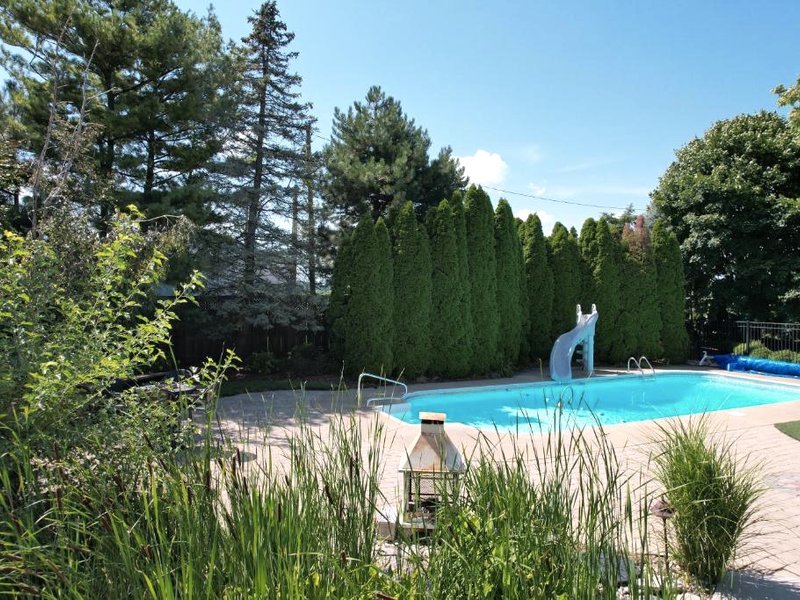 Charming School House with Large Poolの写真