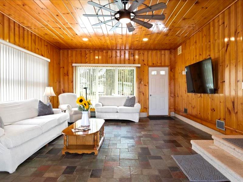 Charming Farmhouse Retreat - King Suiteの写真