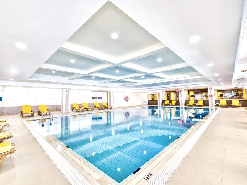 サラミス ベイ コンティ ホテル (Salamis Bay Conti Hotel)の写真