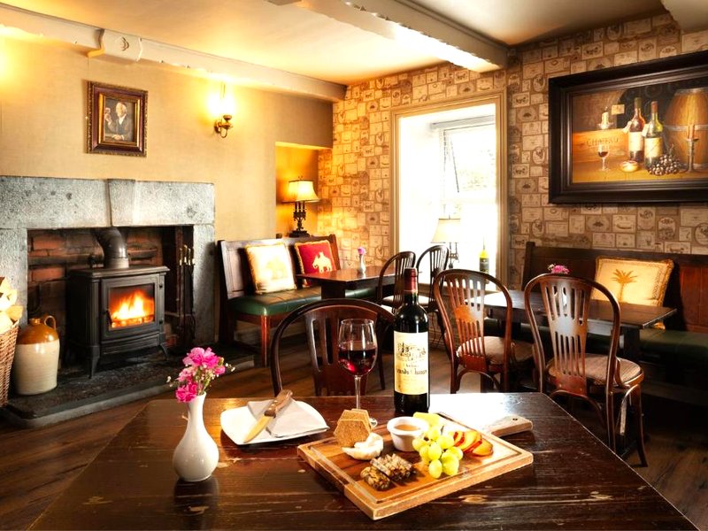 Hylands Burren Hotelの写真