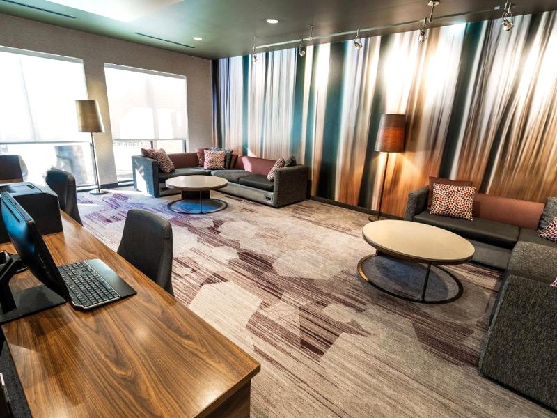 Courtyard by Marriott Largo Medical Center Driveの写真