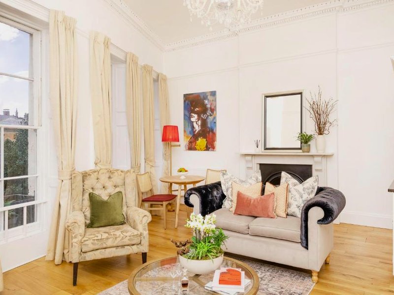 バークレー スクエア ホテル (Berkeley Square Hotel)の写真