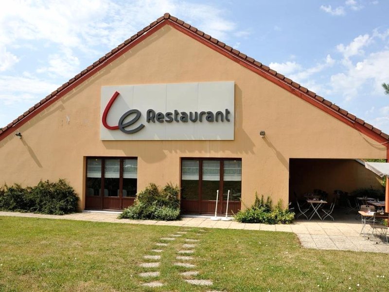 カンパニール ムーラン アヴェルメ (Hotel Campanile Moulins - Avermes)の写真