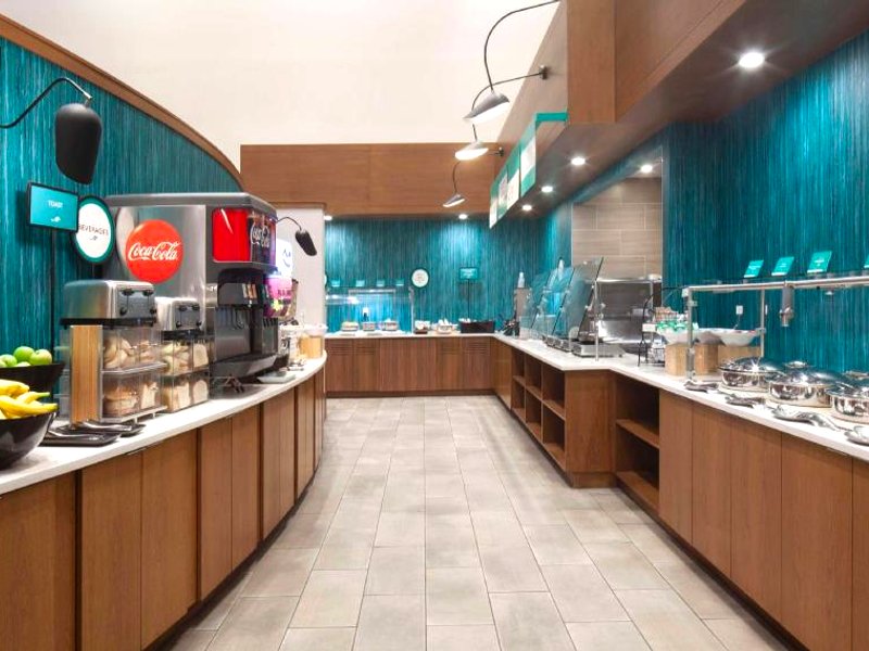 エンバシー スイーツ バイ ヒルトン サラソータ (Embassy Suites by Hilton Sarasota)の写真