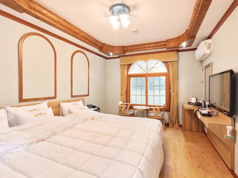 ゴヒョン ハヤン ノウル ホテル (Goheung hayan noeul hotel)の写真