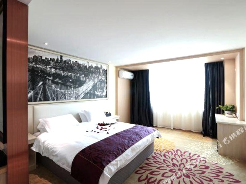 Holiday Hotelの写真