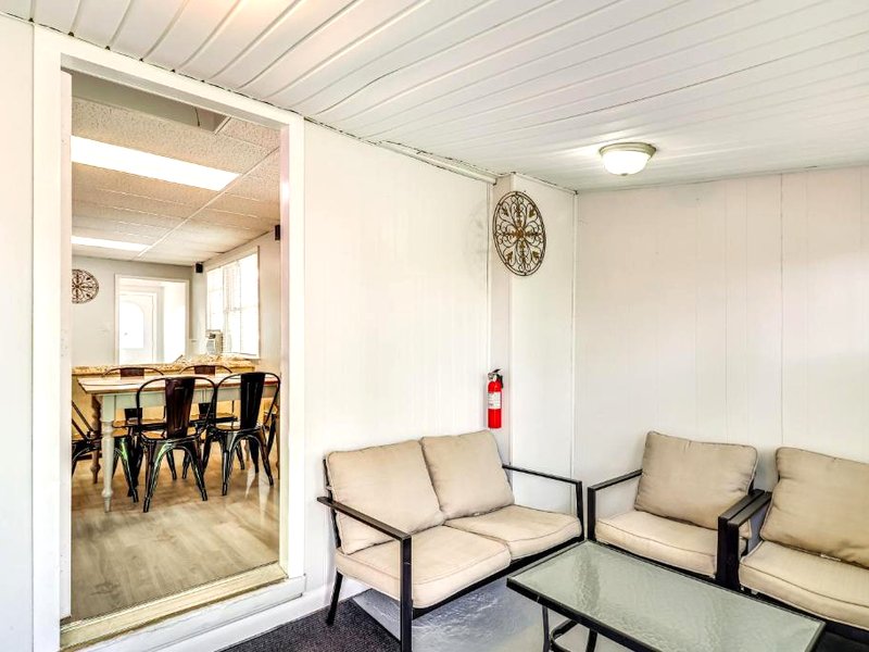 Cozy Keansburg Cottage Walk to Beach and Boardwalk!の写真