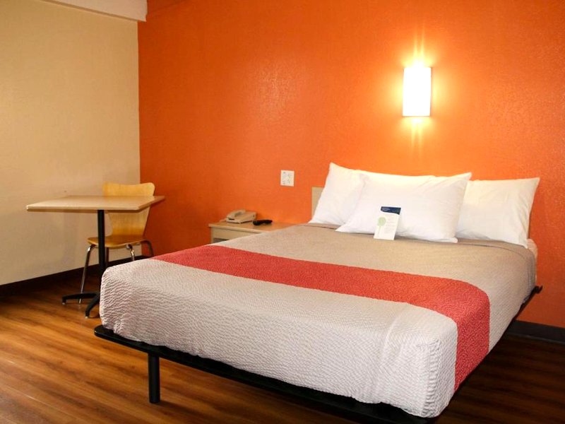 Motel6 Warwick, RI - Providence Airport - I-95の写真