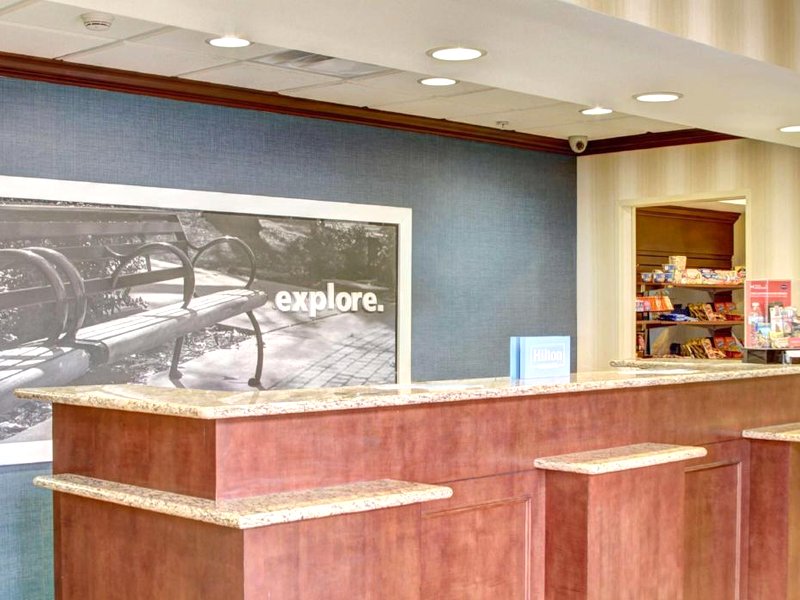 Hampton Inn & Suites Alexandriaの写真