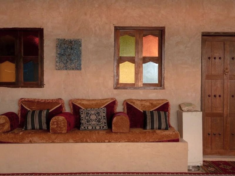 ［アル ハズナ］一軒家（m²）｜ 8ベッドルーム／3バスルーム (Al Khateem Art Hub - Local Emirati Farmhouse)の写真