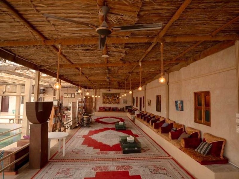 ［アル ハズナ］一軒家（m²）｜ 8ベッドルーム／3バスルーム (Al Khateem Art Hub - Local Emirati Farmhouse)の写真