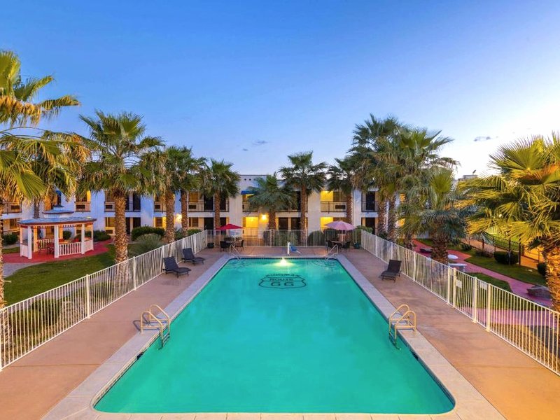 ラマダ バイ ウィンダム キングマン (Ramada by Wyndham Kingman)の写真