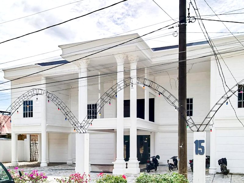 RedDoorz Premium Hotel Sopo Holong Sibolgaの写真