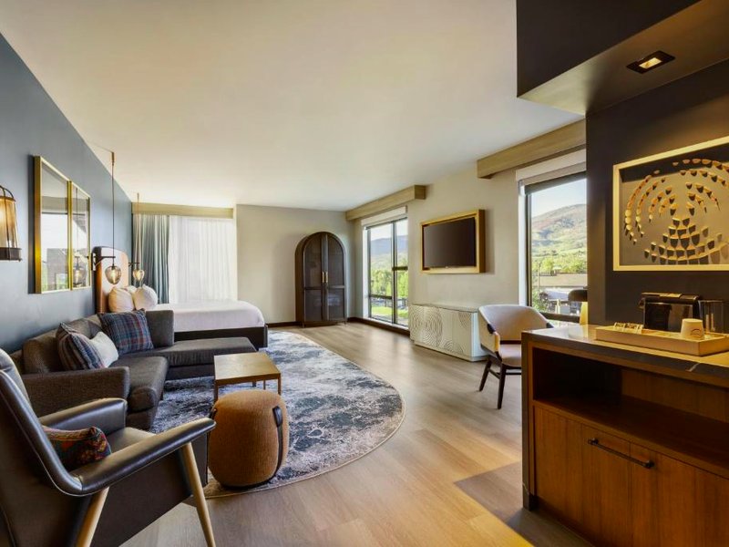 Indigo Silverthorne By IHGの写真