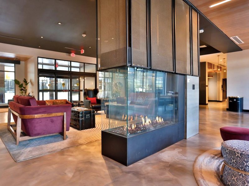 Indigo Silverthorne By IHGの写真