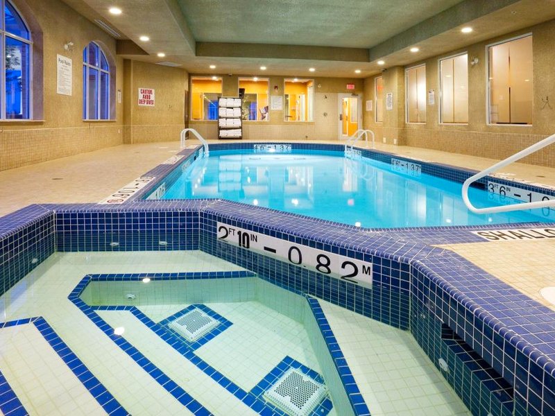 ホリデイ イン エクスプレス ホテル ＆ スイーツ クラリントン ボウマンビル バイ IHG (Holiday Inn Express Hotel & Suites Clarington - Bowmanville By IHG)の写真