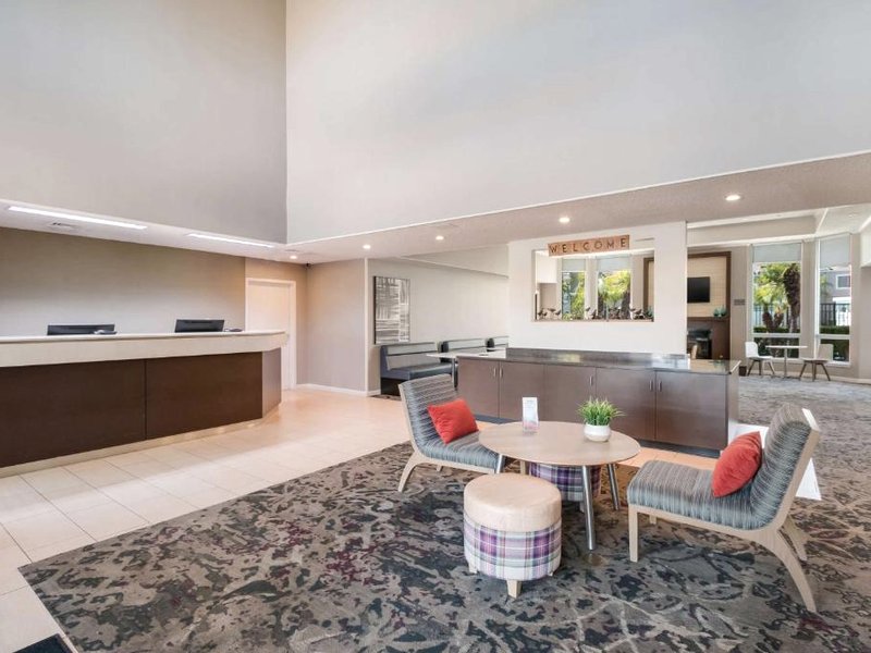 ソネスタ ES スイーツ ハンティントン ビーチ ファウンテン バレー (Sonesta ES Suites Huntington Beach Fountain Valley)の写真