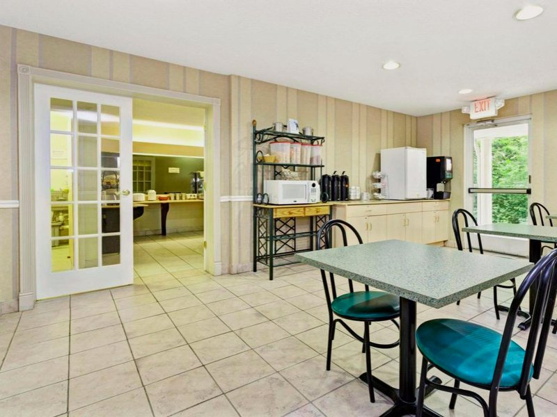 マイクロテル イン&スイーツ バイ ウインダム フローレンス シンシナティ エアポート (Microtel Inn & Suites by Wyndham Florence/Cincinnati Airport)の写真