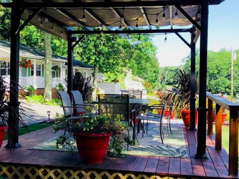 Lovely Getaway Suite with Private Deck in a Bed and Breakfast in Waldo Countyの写真