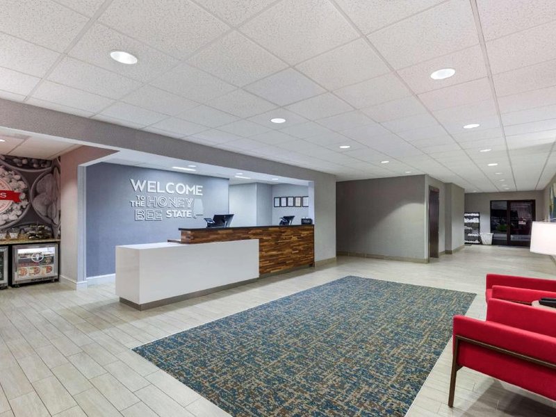 ハンプトン イン&スイーツ ドーサン (Hampton Inn & Suites Dothan)の写真