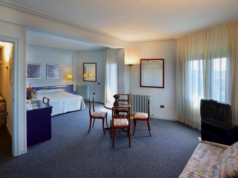 Hotel Rey Sancho Ramirez Somontano SLの写真