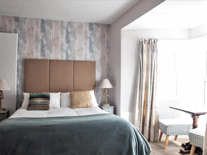 The Two Lifeboatsの写真