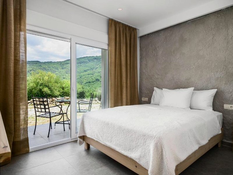 Gefiri Plakas Hotel, Tzoumerkaの写真