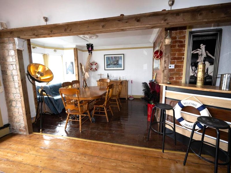 Quirky Apt - Sleeps 6 - Coastal Area - Parkingの写真