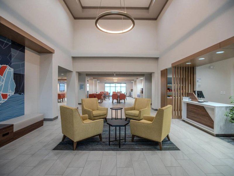 Holiday Inn Express & Suites Cleveland By IHGの写真
