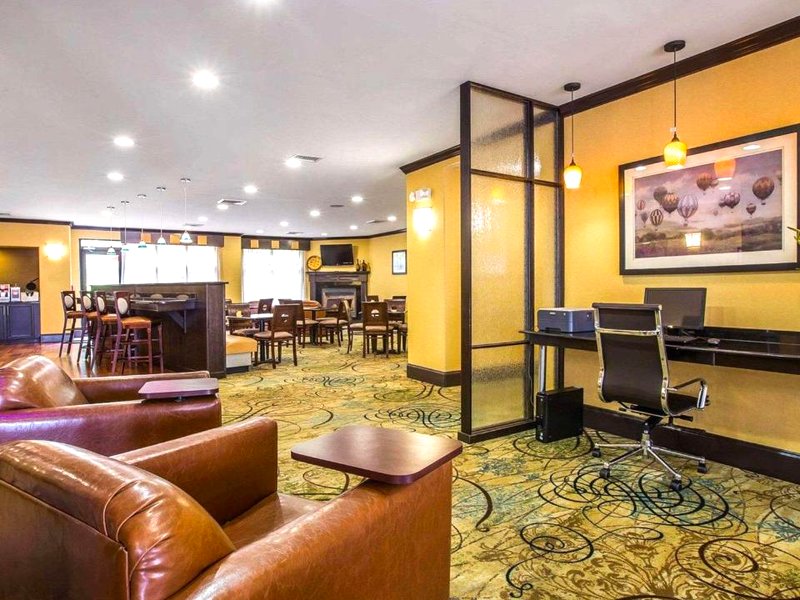 Comfort Suites Simpsonville - Greenvilleの写真