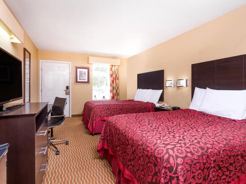 Days Inn by Wyndham Simpsonvilleの写真