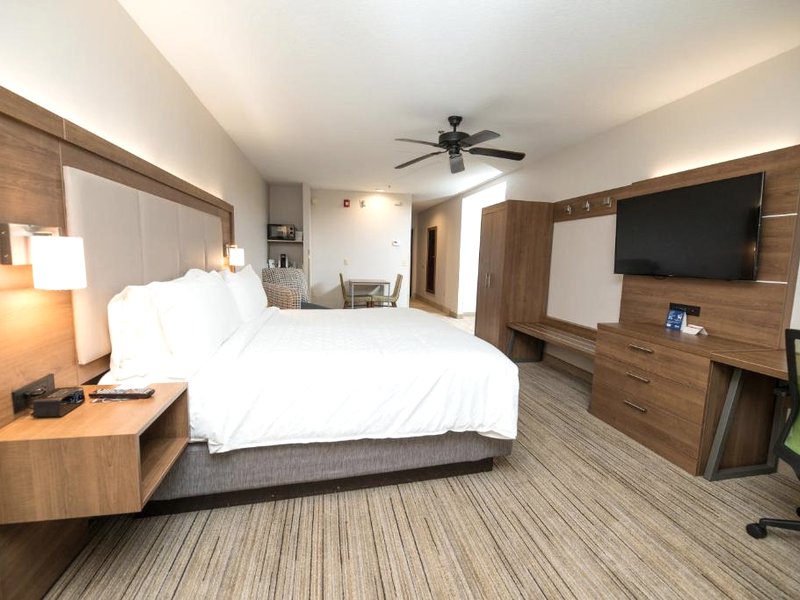 Holiday Inn Express Hotel & Suites Clinton By IHGの写真