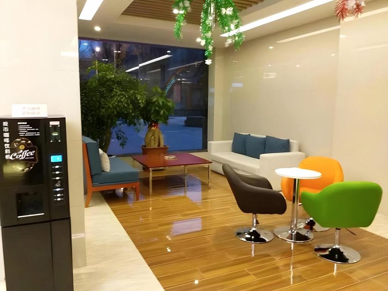 グリーンツリー イン チャンヂー ルーチョン シティ ヂョンホワ ストリート ホテル (GreenTree Inn Changzhi Lucheng City Zhonghua Street Hotel)の写真