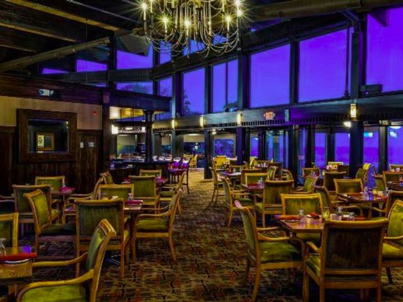 The Lakeview Hotel, Shanty Creek Resortの写真