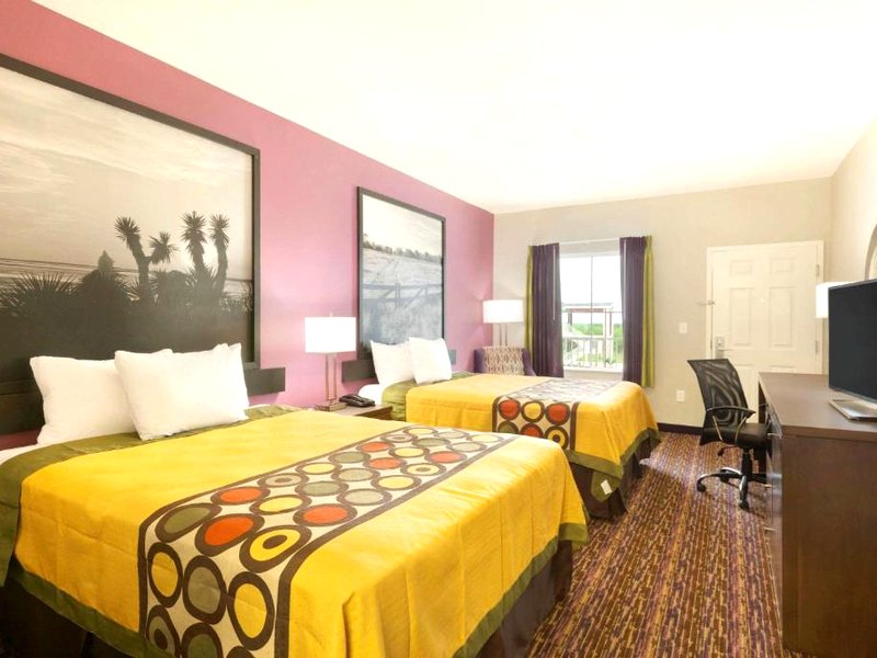 スーパー 8 バイ ウインダム カリーゾ スプリングス (Super 8 By Wyndham Carrizo Springs)の写真