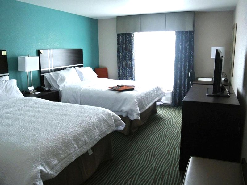 ハンプトン イン カリーゾ スプリングス (Hampton Inn Carrizo Springs)の写真