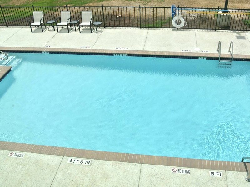 ハンプトン イン カリーゾ スプリングス (Hampton Inn Carrizo Springs)の写真