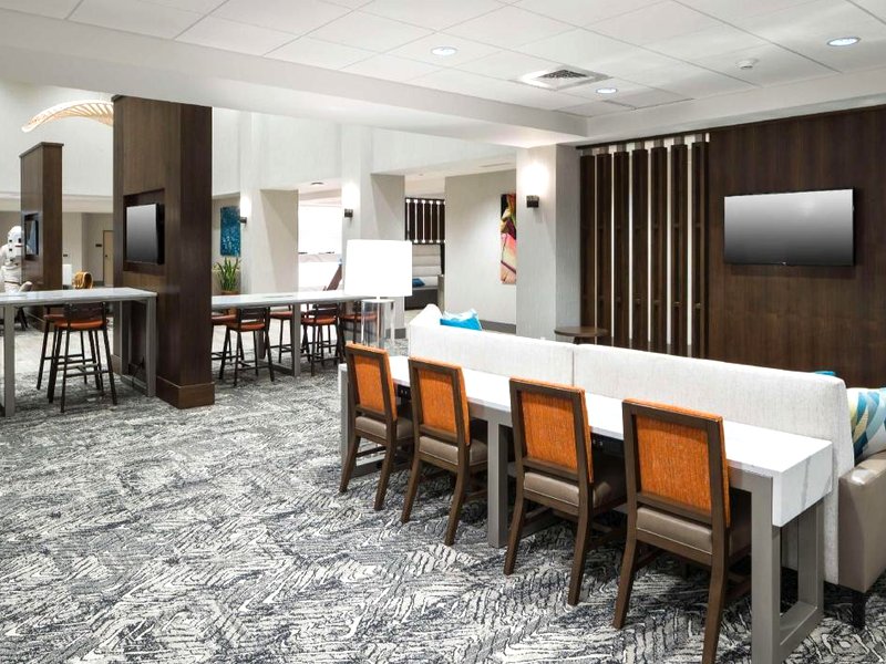 ハンプトン イン & スイーツ ケープ カナベラル クルーズ ポート (Hampton Inn & Suites Cape Canaveral Cruise Port)の写真