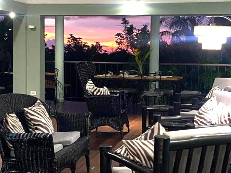 LF Jungle Retreatの写真