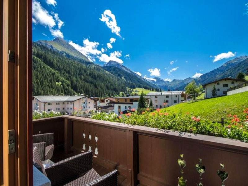 Hotel Hoehlenstein Juns-Tuxの写真