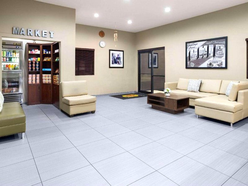 スーパー 8 バイ ウインダム セント クレアズビル OH ホイーリング WV エリア (Super 8 By Wyndham St. Clairsville Oh/Wheeling Wv Area)の写真