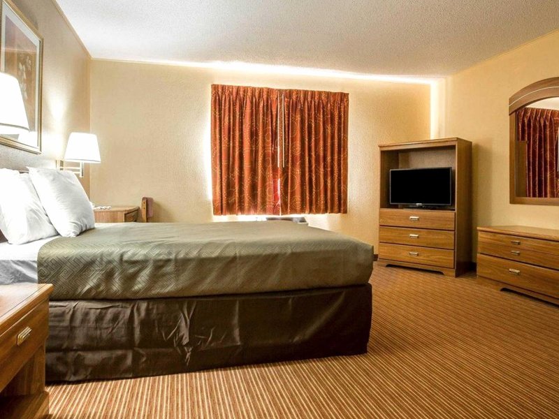 SureStay by Best Western Massenaの写真
