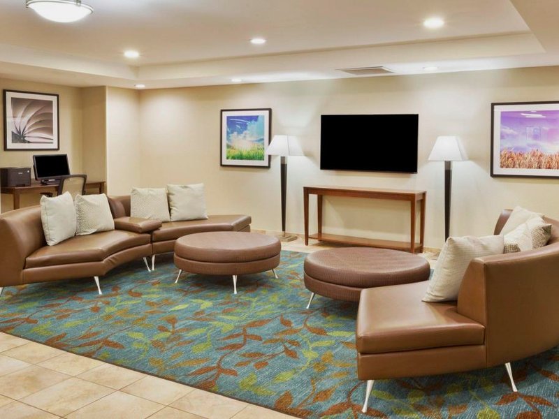 Candlewood Suites Eastchase Park By IHGの写真