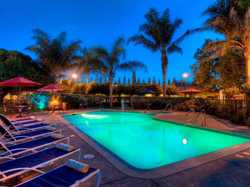 ユニバーシティ パーク イン&スイーツ (University Park Inn & Suites)の写真