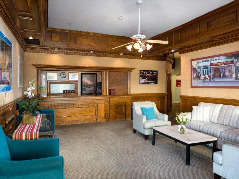 Glenmore Plaza Hotelの写真