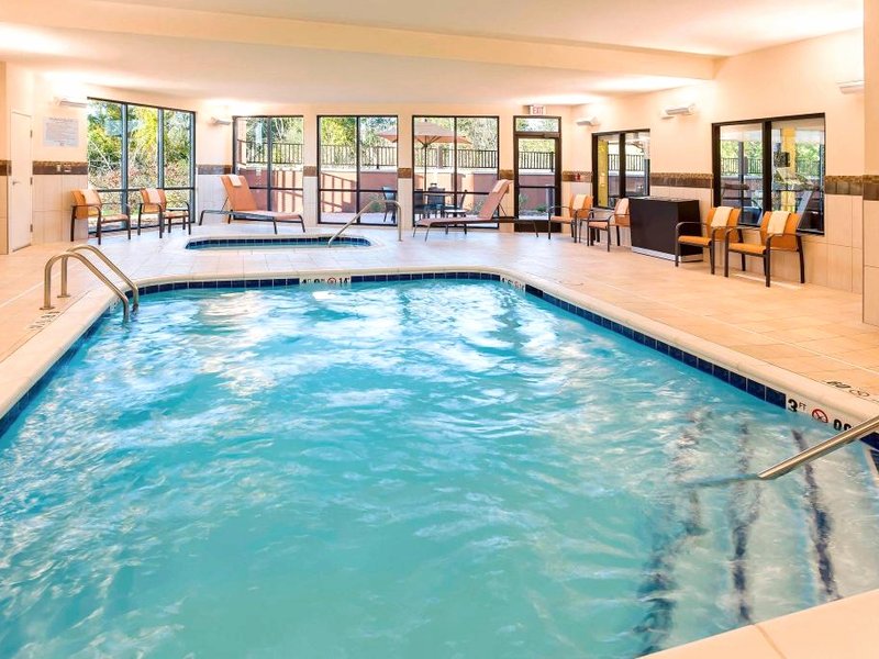 Courtyard by Marriott Kalamazoo Portageの写真