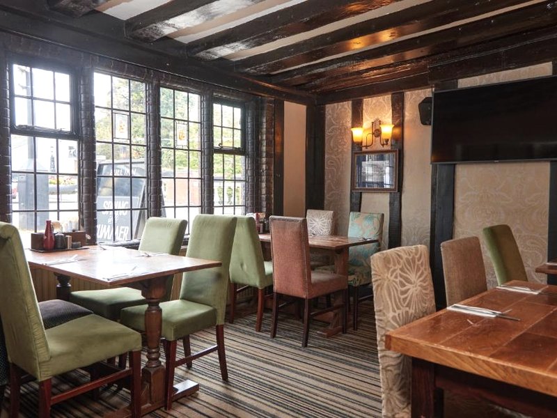 Bull Hotel by Greene King Innsの写真