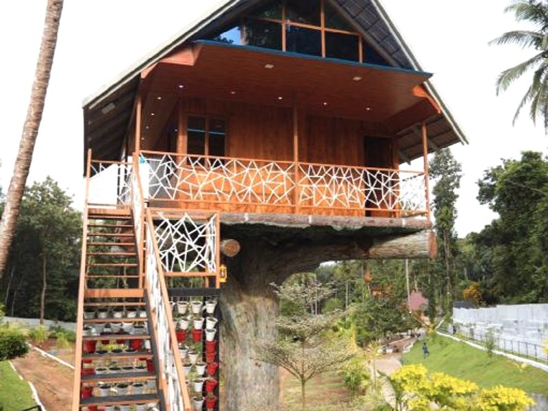 ［マラヤトア］ヴィラ（m²）｜ 4ベッドルーム／10バスルーム (Karingens Resort)の写真