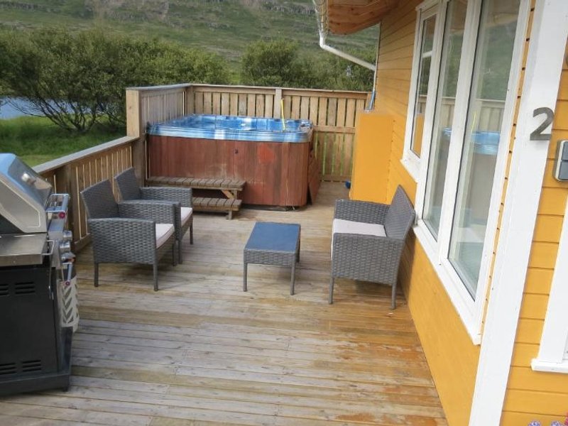 Hvammur 2 Bjarg with private hot tubの写真